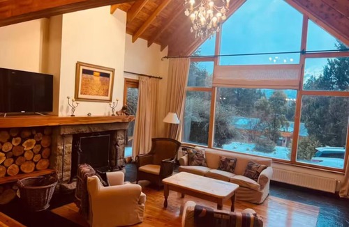 Villa Los Coihues House | Arelauquen Golf House