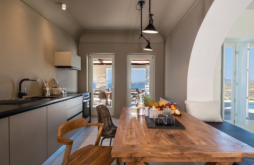 Akrotiri Villa | Arota Exclusive Villas