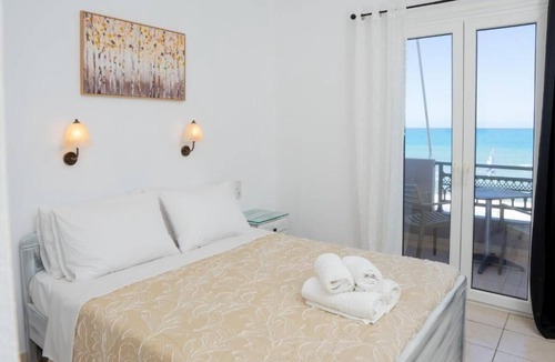 Neo Kalamaki Apartment | Artemis beach studios