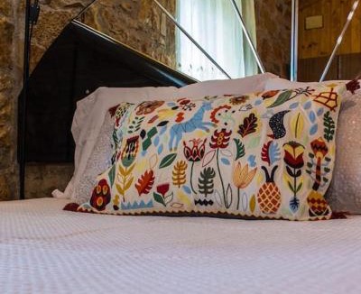 Lirkia House | Artemis Cottage Home
