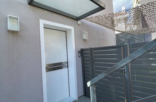 Voula Apartment | Athenean Pool Break