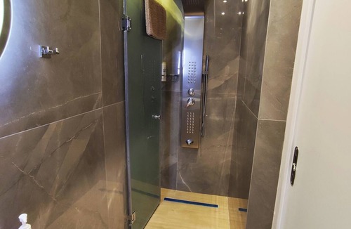 Kypseli Hotel | Athens Stay 15 Hotel-Style Room & King Bed