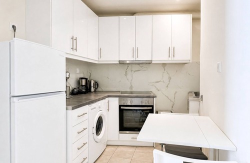 Agios Panteleimonas Apartment | Athens Studio Near Metro & Transport Hub by ΜΡS