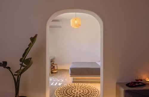 Agios Georgios House | Athiri Luxury Suites Perivolos