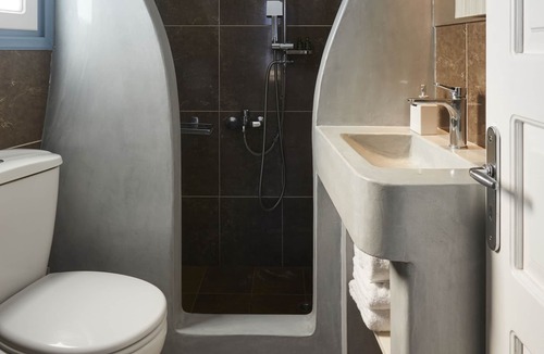 Imerovigli House | Athiri Santorini Hotel