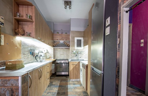 Attiki Apartment | Attica train station apartment 2 bedrooms 4 pers.