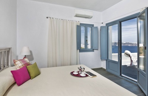 Akrotiri House | Aura Marina Apartments Santorini