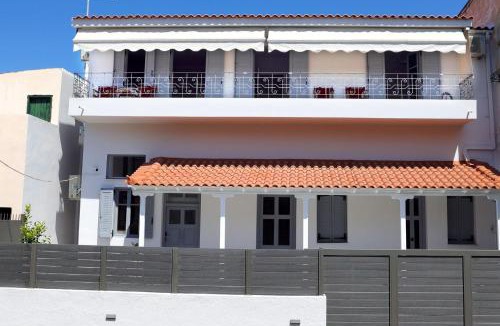 Aegina Town Apartment | AXS APARTMENTS Top Floor Seaview Aegina Town