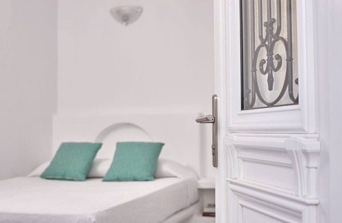 Imerovigli Hotel | Ayoba Santorini