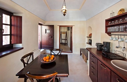 Finikia House | Azalea Houses Suite - Finikia traditional house