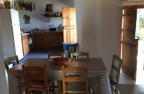 Ydrousa House | Beautiful, quiet, farmhouse on island of Andros, Greece