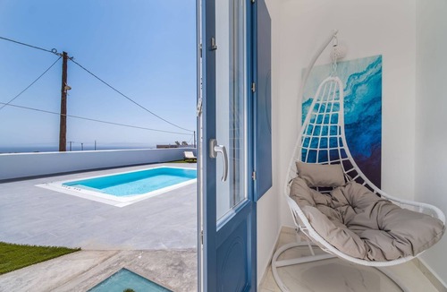 Karterados Villa | Beautiful Santorini Villa | 2 Bedroom Villa | Private Pool & Magical Sea Views.