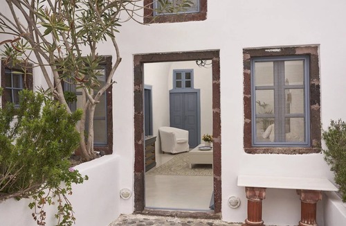 Finikia Villa | Beautiful Santorini Villa | 3 Bedrooms | Villa Fava | Sleeps up to 12 Guests &.
