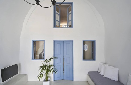 Finikia Villa | Beautiful Santorini Villa | 3 Bedrooms | Villa Fava | Sleeps up to 12 Guests &.