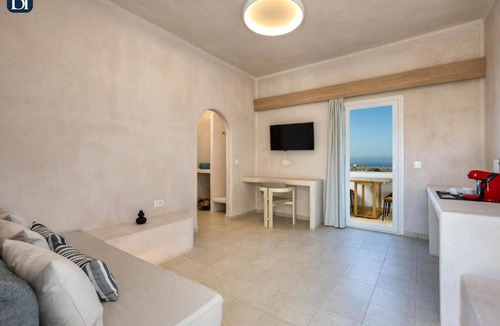 Karterados Apartment | BH584 - C - Suite Santorini