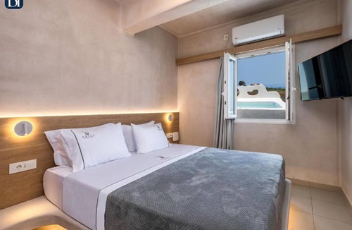 Messaria Apartment | BH585 - C - Suite Santorini