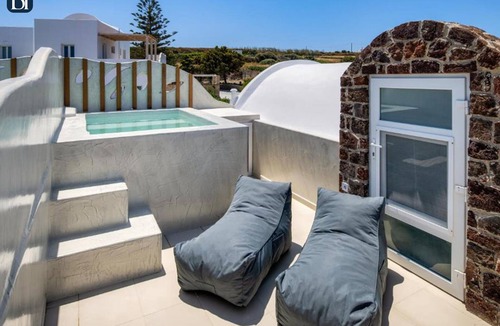 Messaria Apartment | BH588 - C - Suite Santorini