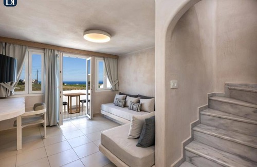 Karterados Apartment | BH589 - C - Suite Santorini