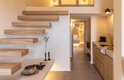 Vothon Apartment | BH925 - C - Suite Santorini