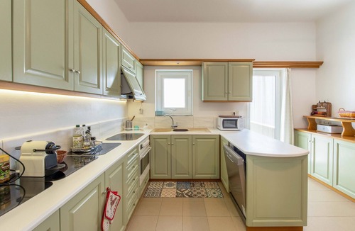 Piso Livadi Apartment | Big Blue holiday apartment 150m2 Family sized .