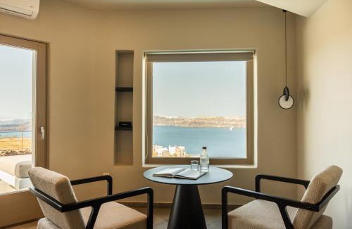 Akrotiri Bed & Breakfast | Black Diamond Suites