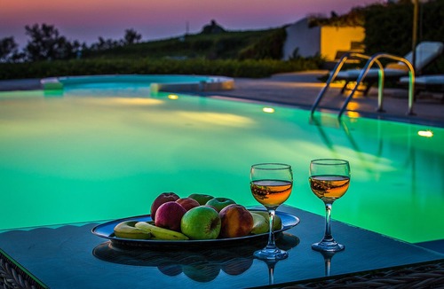 Akrotiri Villa | Black Rock