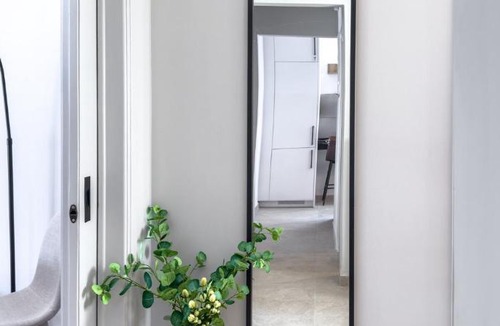 Filopappou Apartment | Boutique Athens Flat in Koukaki, Walk to Acropolis