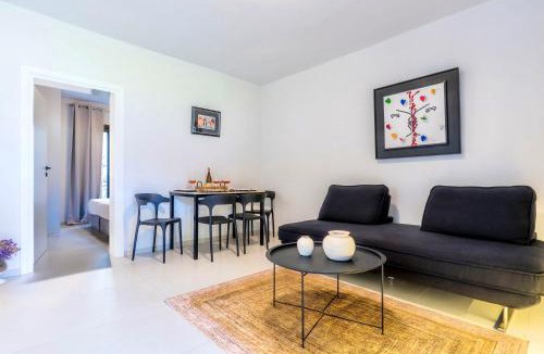 Xilokeratidi Apartment | Boutique Cycladic Houses - Elegant & Private Stays Near Of The Beach