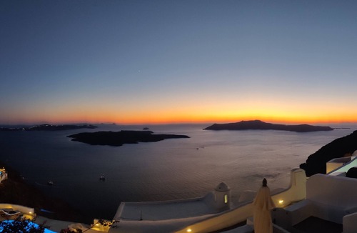 Firostefani Apartment | BRIGA VILLAS Studio 2 - private terrace. Astonishing view of Caldera/volcano
