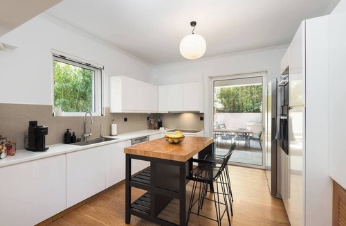 Voula House | Bright and luxurious family Home in Voula