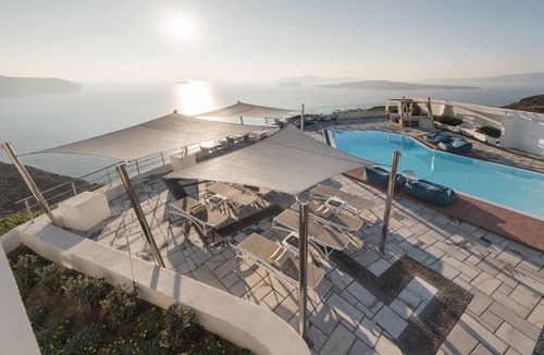 Megalochori Hotel | Caldera's Dolphin Suites