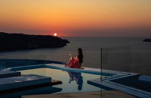 Megalochori Villa | Caldera View Private Villa