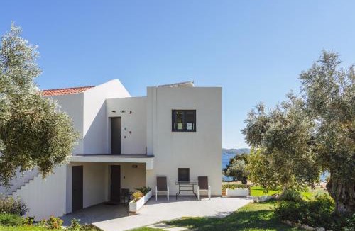 Katsarou Apartment | Cape Blue Suites