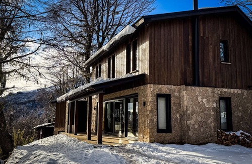 Lanin National Park Ski Chalet | Casa de design ideal para grupos grandes en San Martín de los Andes