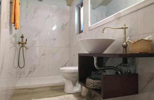 Gefira Mpania Other | Castle Nest City Superior Suite