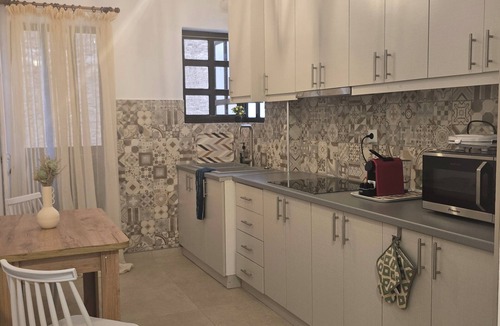 Attiki Apartment | Central Athens Home | 2BR, Near Metro Green & Red Line & Uni, Bills included