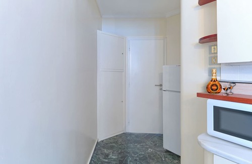 Pangrati Apartment | Central Pagrati Apartment with Park View Balcony - opp Pangrati Grove