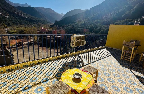 Tnine Ourika Apartment | Charming Apt with Panoramic Views of Ourika Valley-Perfect Tranquil Retreat