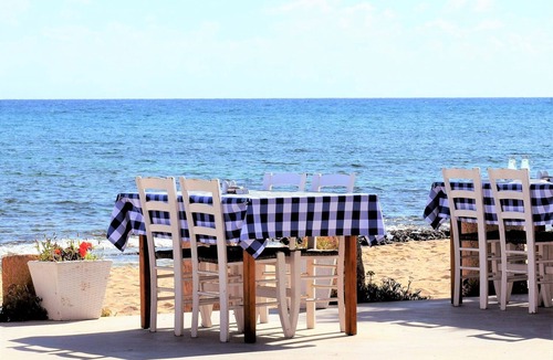 Exo Gonia Villa | Charming Santorini Villa | Pori House | 1 Bedroom | Rustic & Traditional.