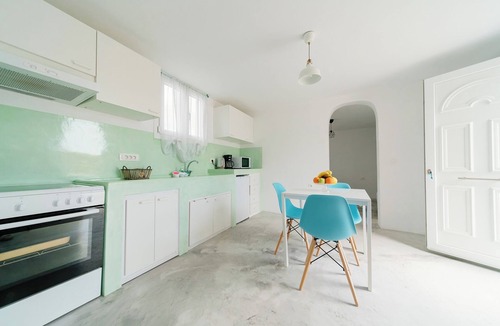 Vlychada Villa | Charming villa in brilliant Santorini with Pool