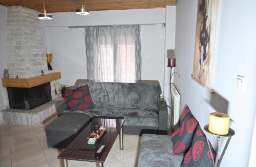 Peristeri Apartment | Christoffer Mpournazi Penthouse