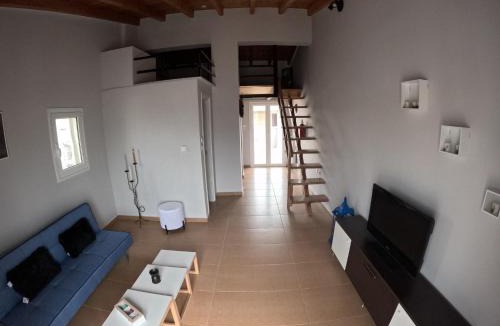 Peristeri Apartment | Christoffer Mpournazi Penthouse