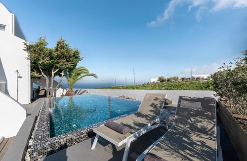 Imerovigli Villa | Clay Suite with private heated pool and sea view by Caldera Houses