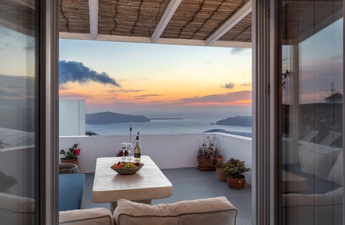 Imerovigli Villa | Clay Suite with private heated pool and sea view by Caldera Houses