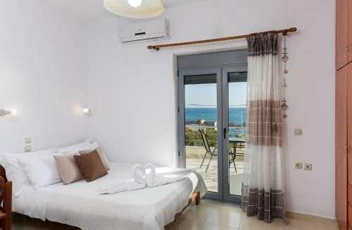 Kokinos Pirgos Apartment | Coral Sea Studio
