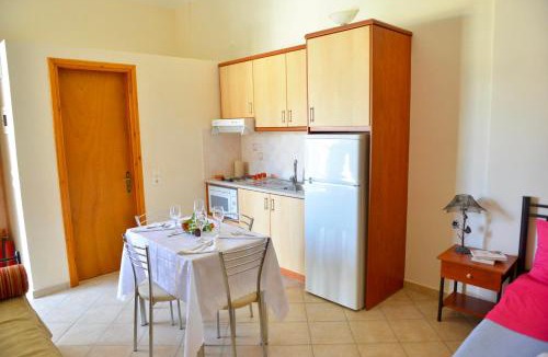 Steni Dirfyos Apartment | Corali Georgiou