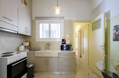 Ampelokipoi Apartment | Cosy 2BR flat near Ampelokipoi station & hospitals