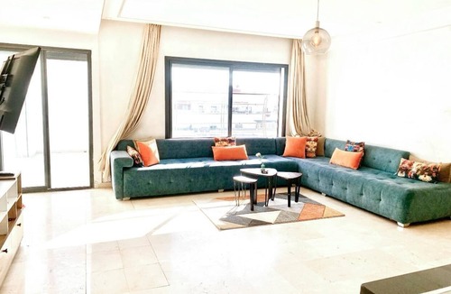 SOUR JDID Apartment | Cosy 80 m² apartment with terrace, balcony, 5 min from Hassan II mosque