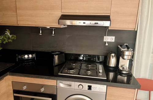 Tamrhakht Apartment | Cozy 2-bedroom apartment Thagazout Bay with WiFi, AC, Sea&Golf View