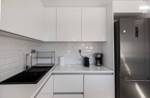 Vouliagmeni Apartment | Cozy One-Bedroom Vouliagmeni